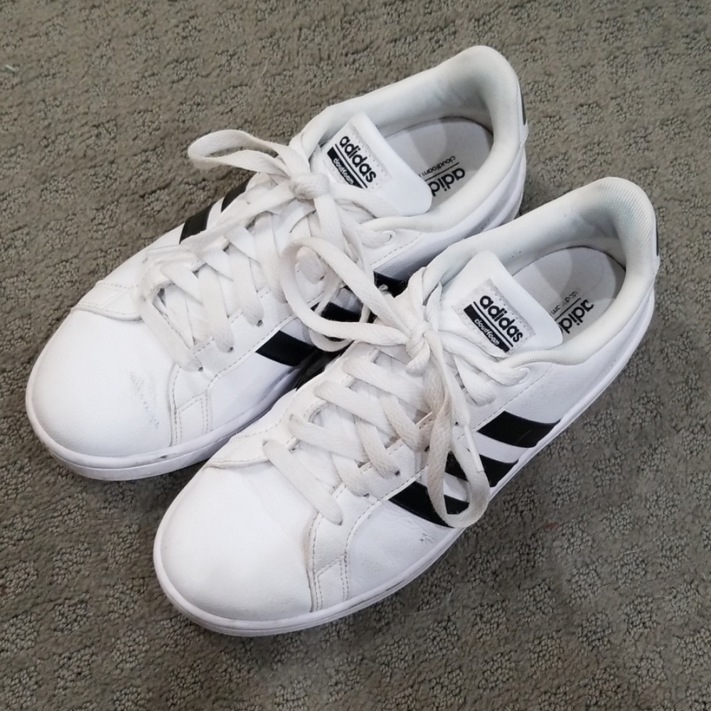 Adidas sneakers - Size 9